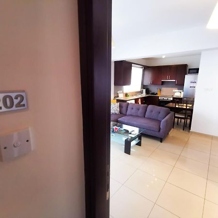 Promenade Breeze City Apartment Lárnaka Kültér fotó