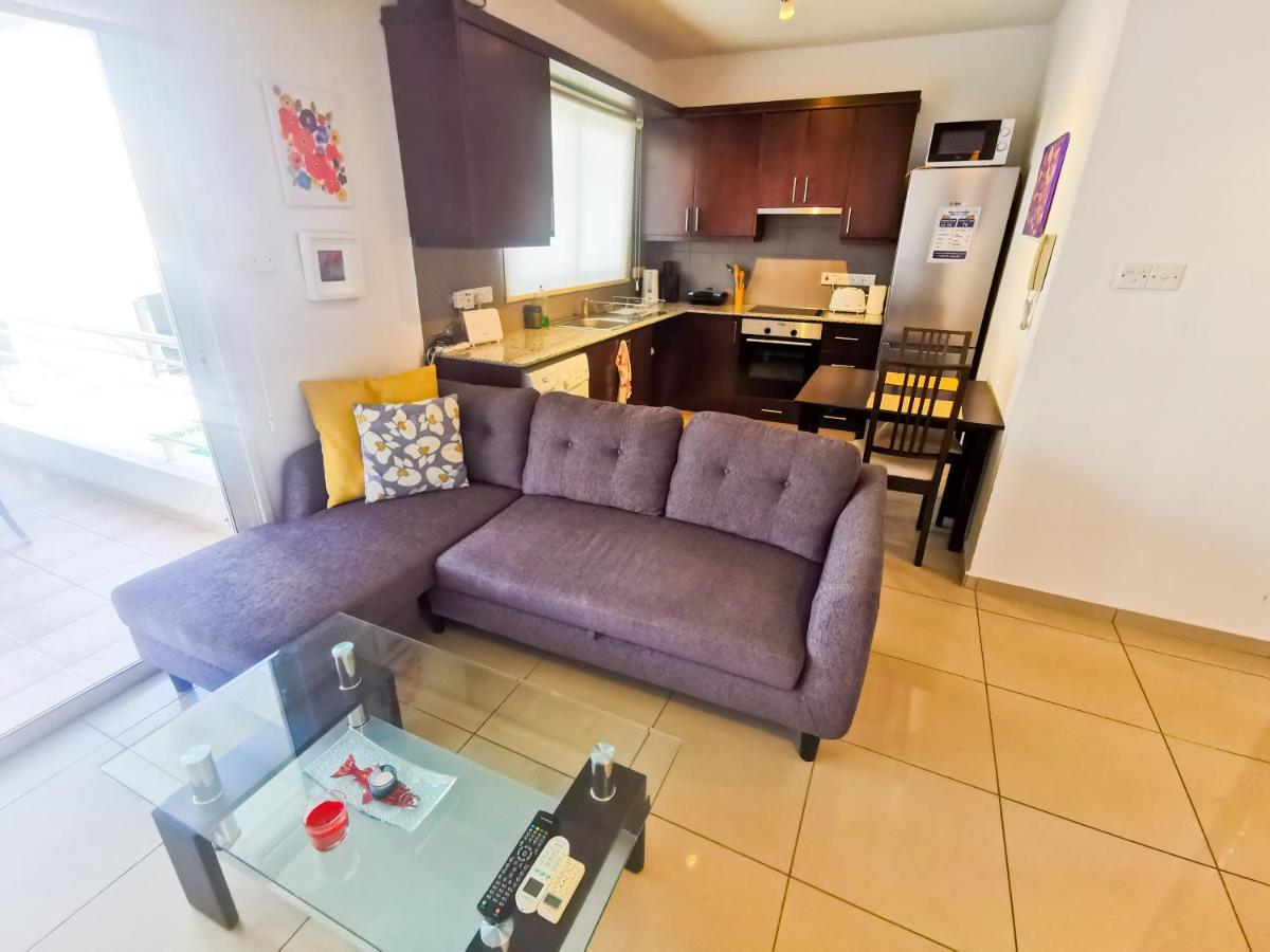 Promenade Breeze City Apartment Lárnaka Kültér fotó