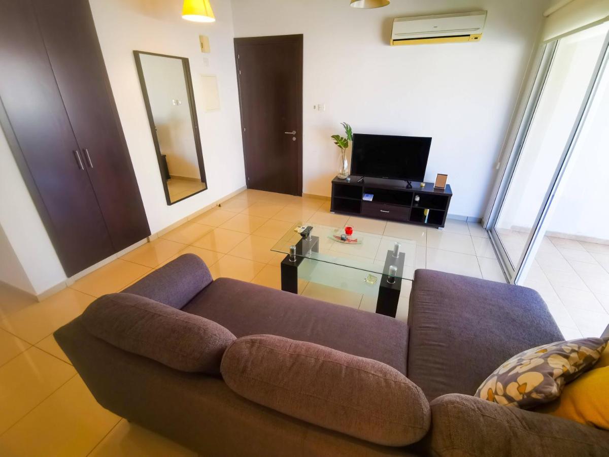 Promenade Breeze City Apartment Lárnaka Kültér fotó